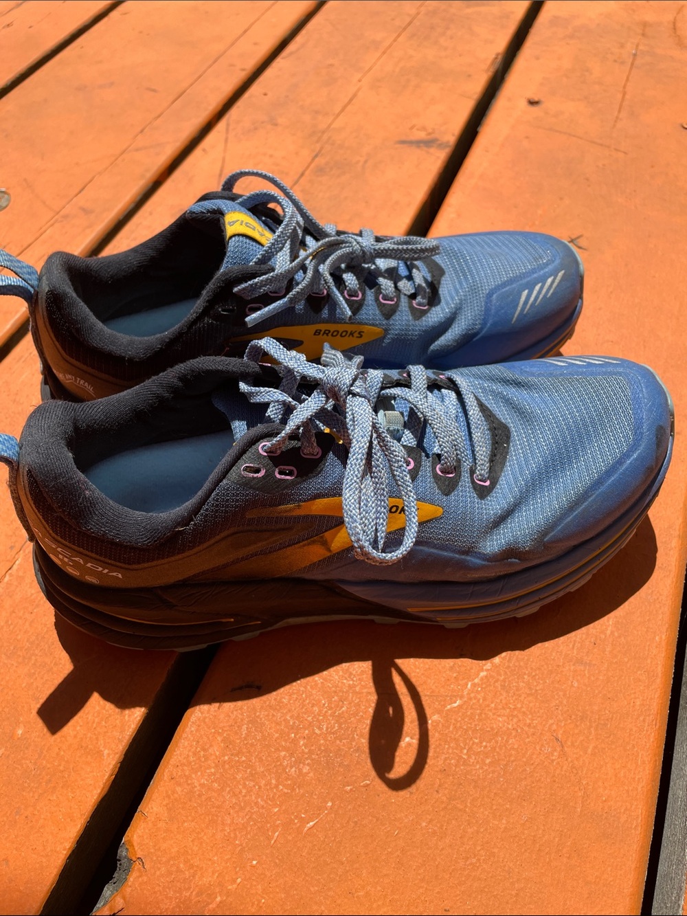 Brooks Cascadia 16